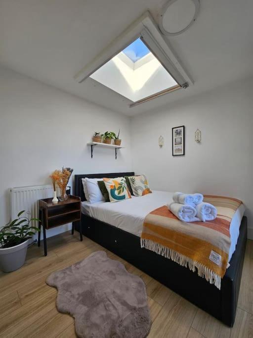 West Kensington Bright Flat Appartement Londen Buitenkant foto